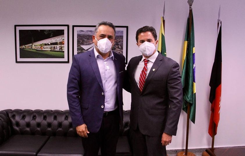 Prefeito, Antonio Ferreira, visita gabinete do Senador Veneziano Vital