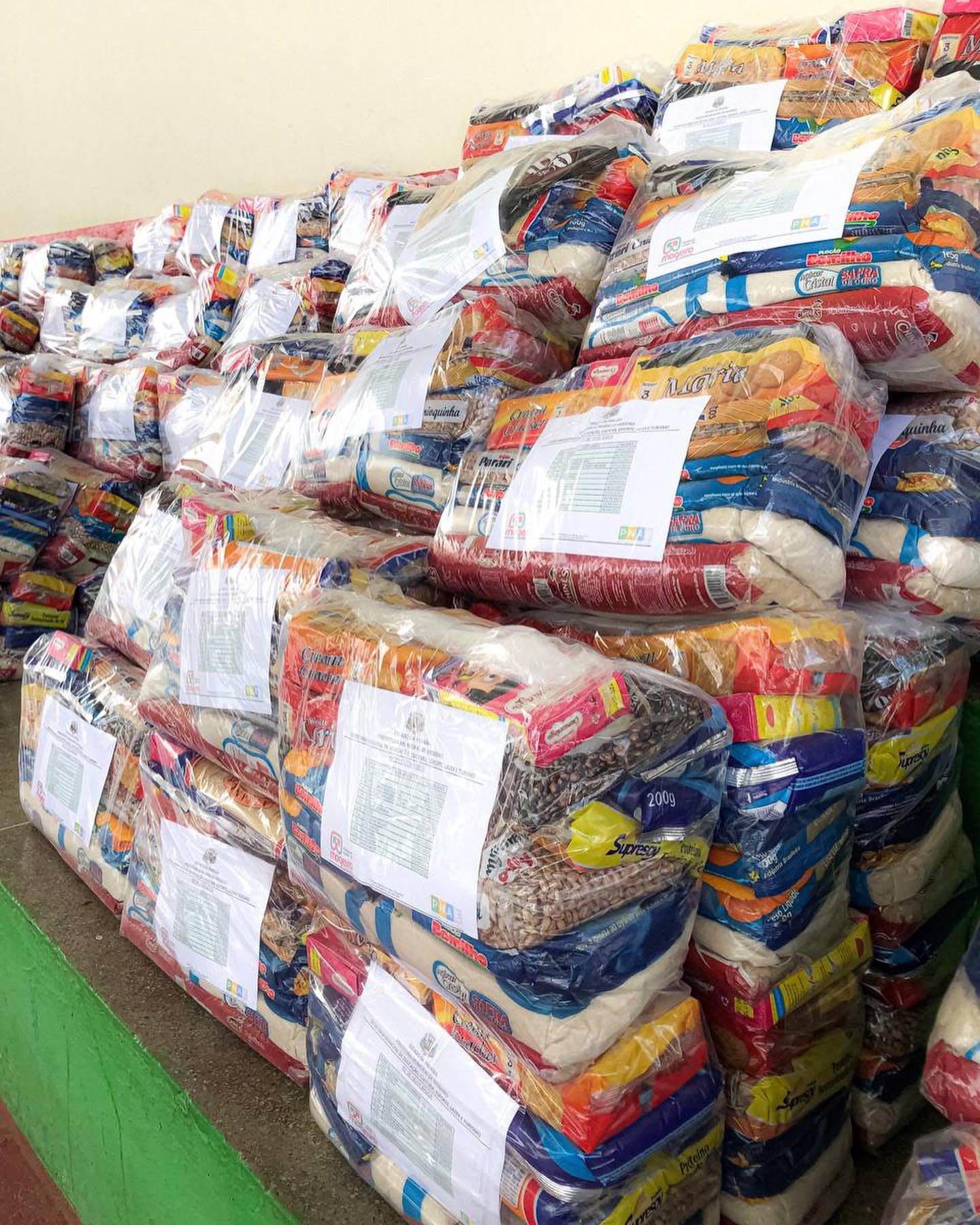 Prefeitura realiza entrega de Kits de Merenda Escolar