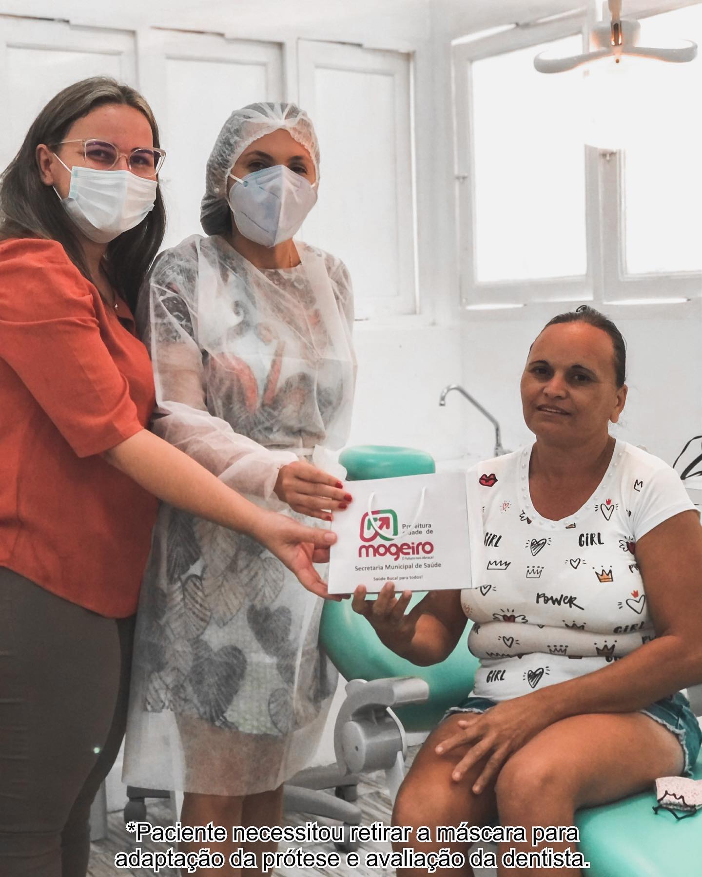 Prefeitura realiza entrega de próteses dentárias para a população