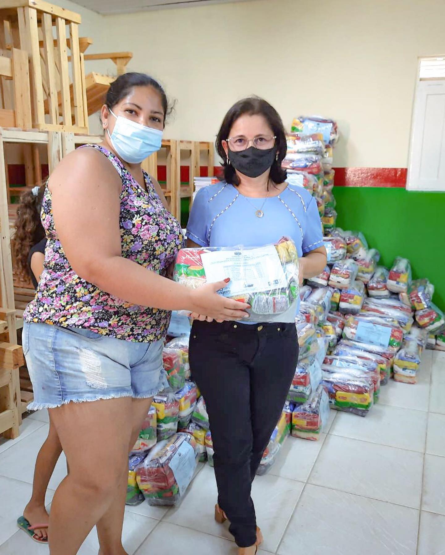 Iniciada a entrega dos kits de Merenda Escolar para os estudantes da rede pública de ensino