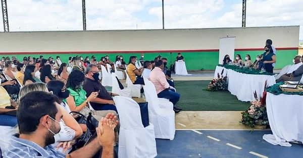 Prefeito e secretários participam de abertura da Jornada Pedagógica