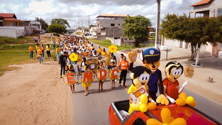 Prefeitura realiza caminhada em alusão ao Dia 18 de Maio