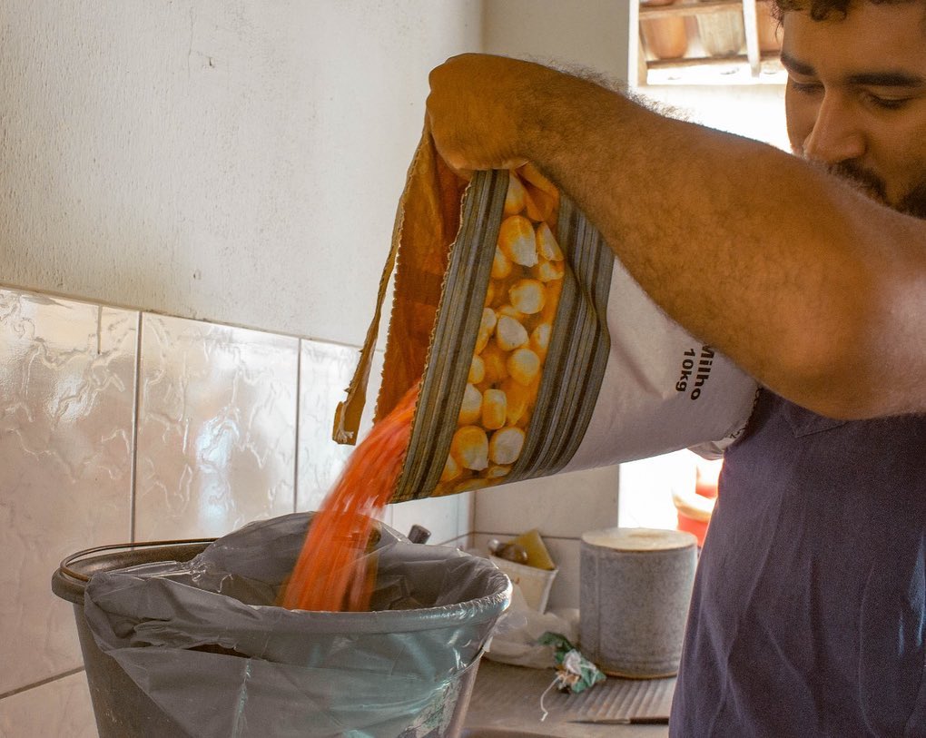 Prefeitura distribui sementes para os agricultores do município