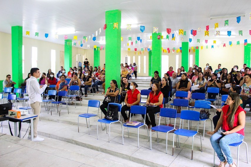 Prefeitura, através da Secretaria de Educação, realiza semana de reuniões com professores da Rede Municipal