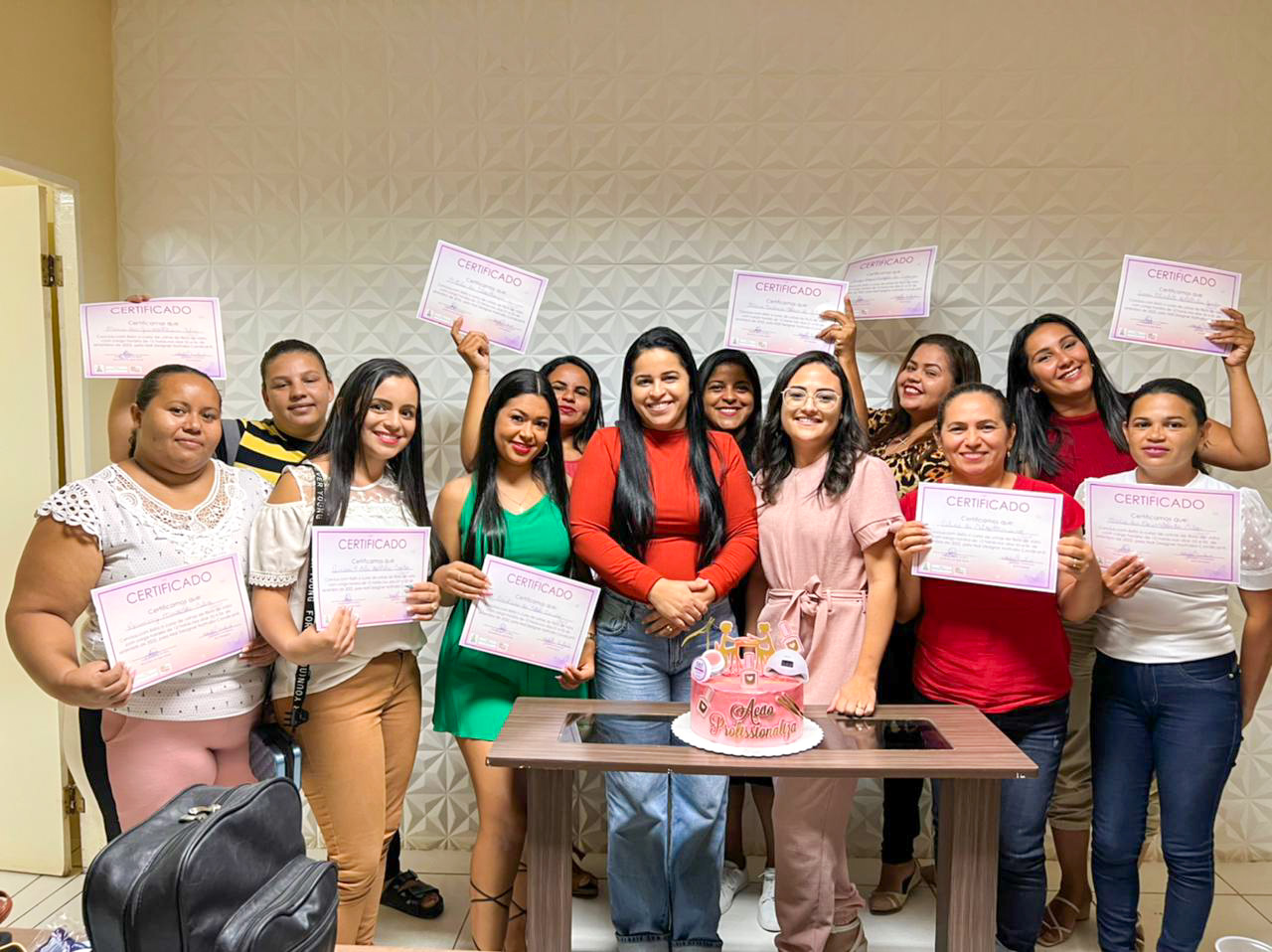 Prefeitura Municipal, através da Secretaria de Assistência Social, promove cursos profissionalizantes