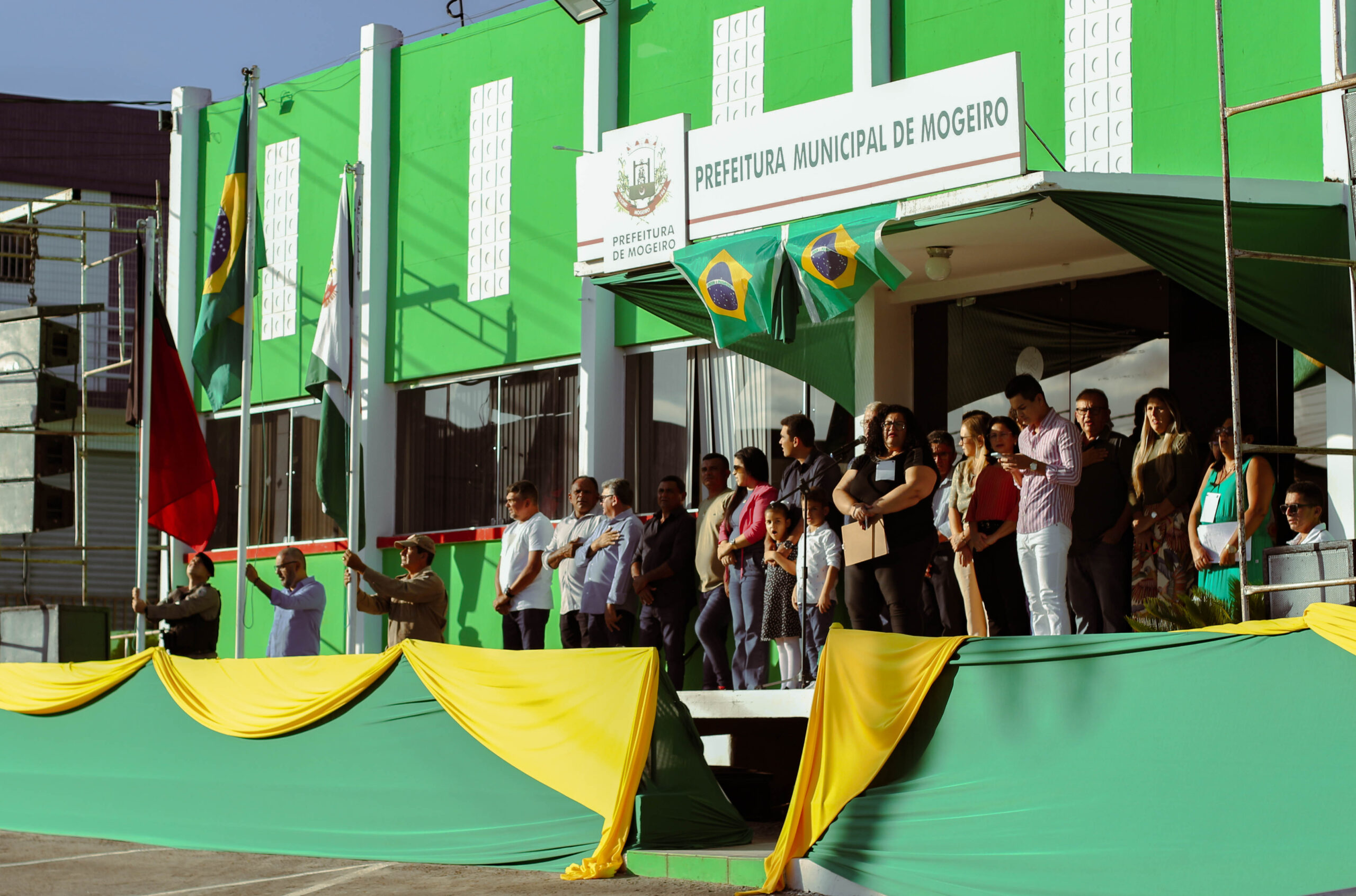 Prefeitura Municipal realiza desfile cívico em alusão às comemorações da Independência do Brasil