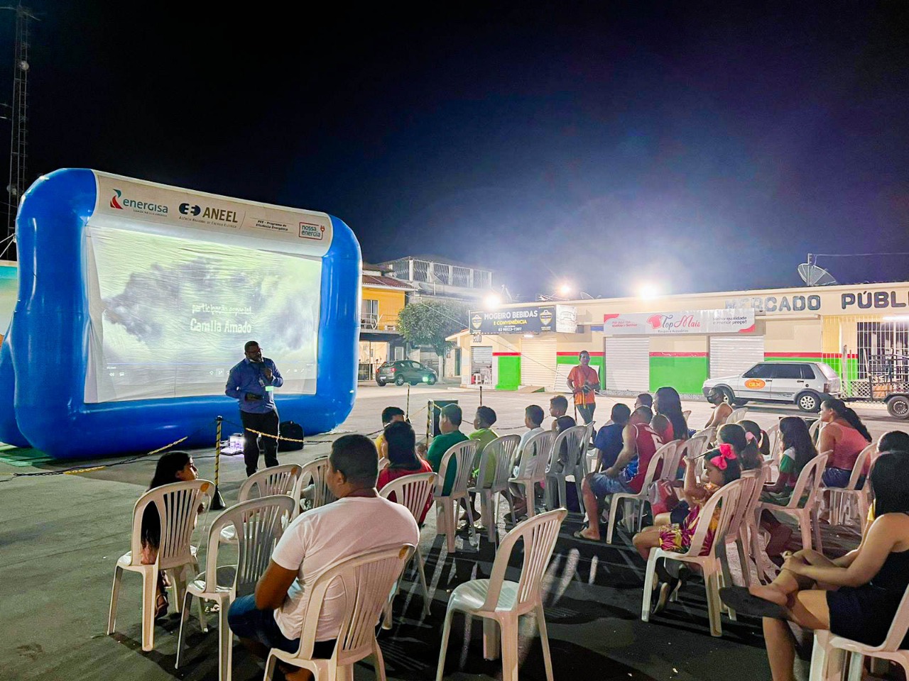 Prefeitura, em parceria com projeto Nossa Energia, exibe filme no Pátio do Mercado
