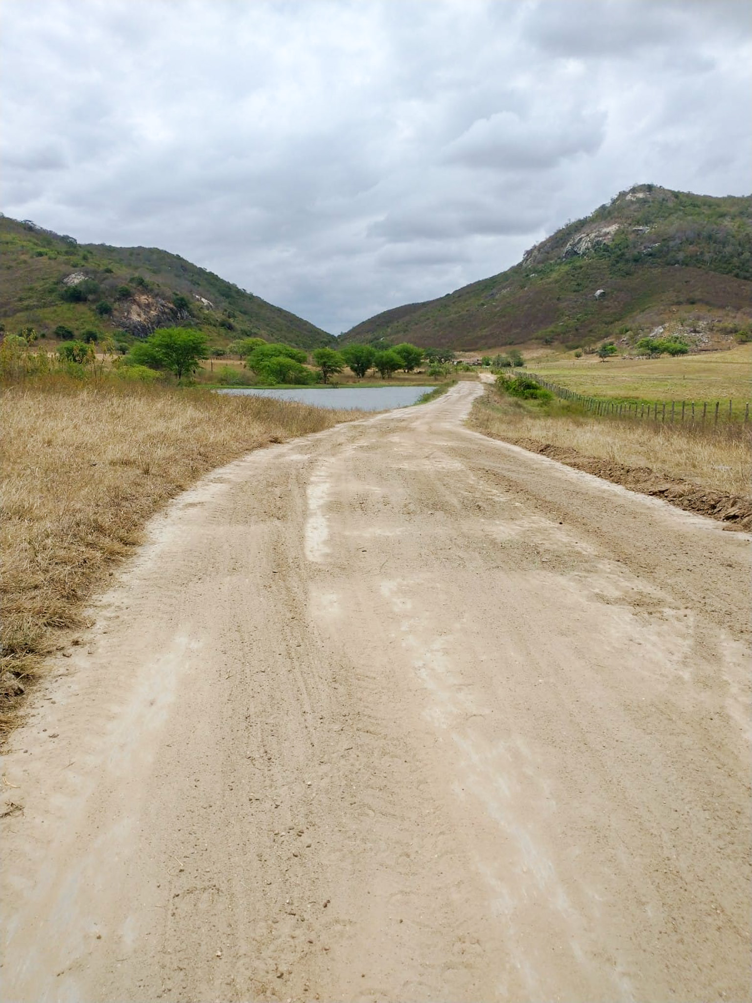 Prefeitura realiza intervenções e melhorias em estradas vicinais