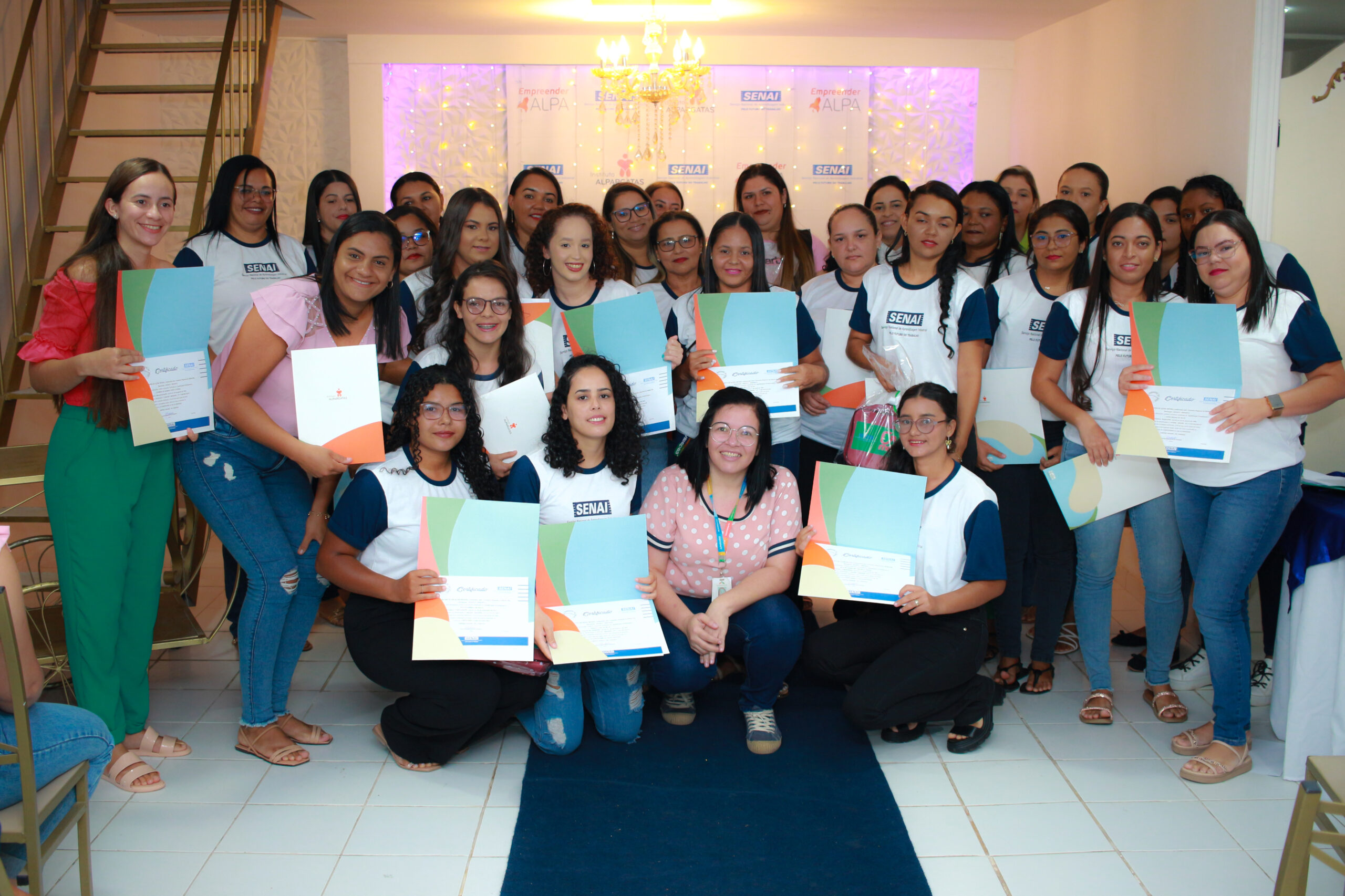 Mais de 120 alunos recebem certificados de cursos realizado no município em parceria com IA e SENAI