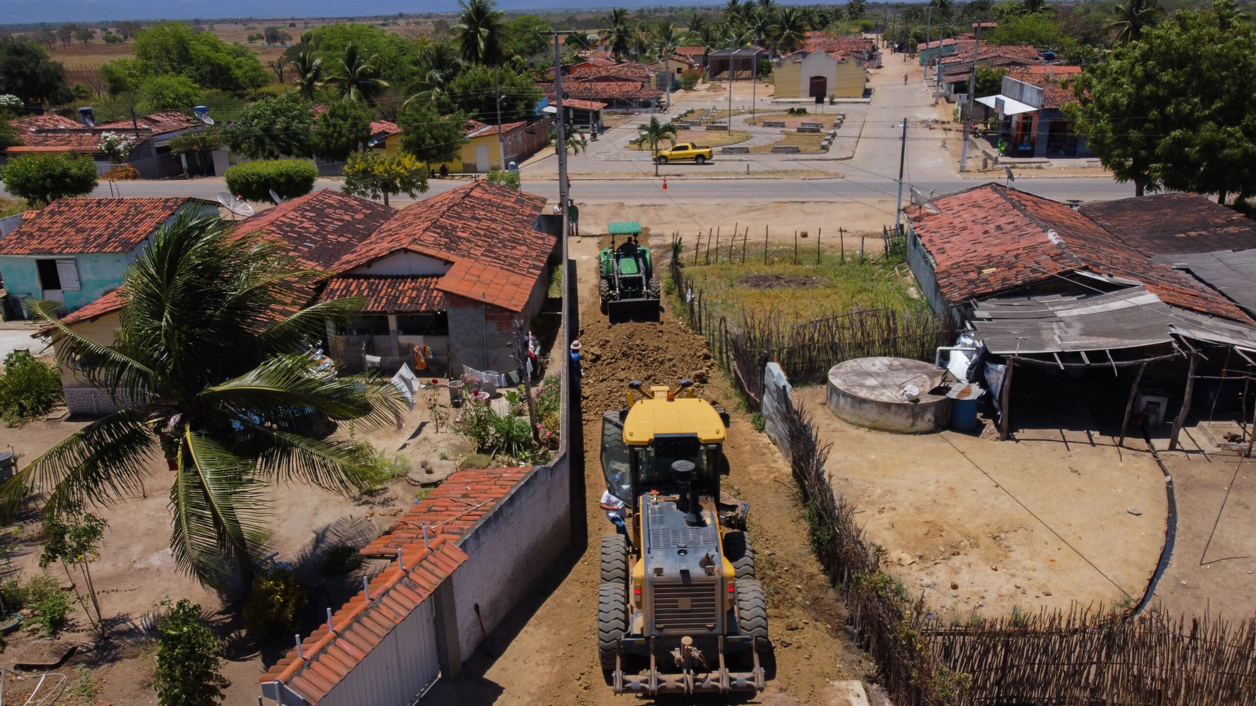 Seinfra realiza terraplenagem em ruas da Comunidade de Chã de Areia