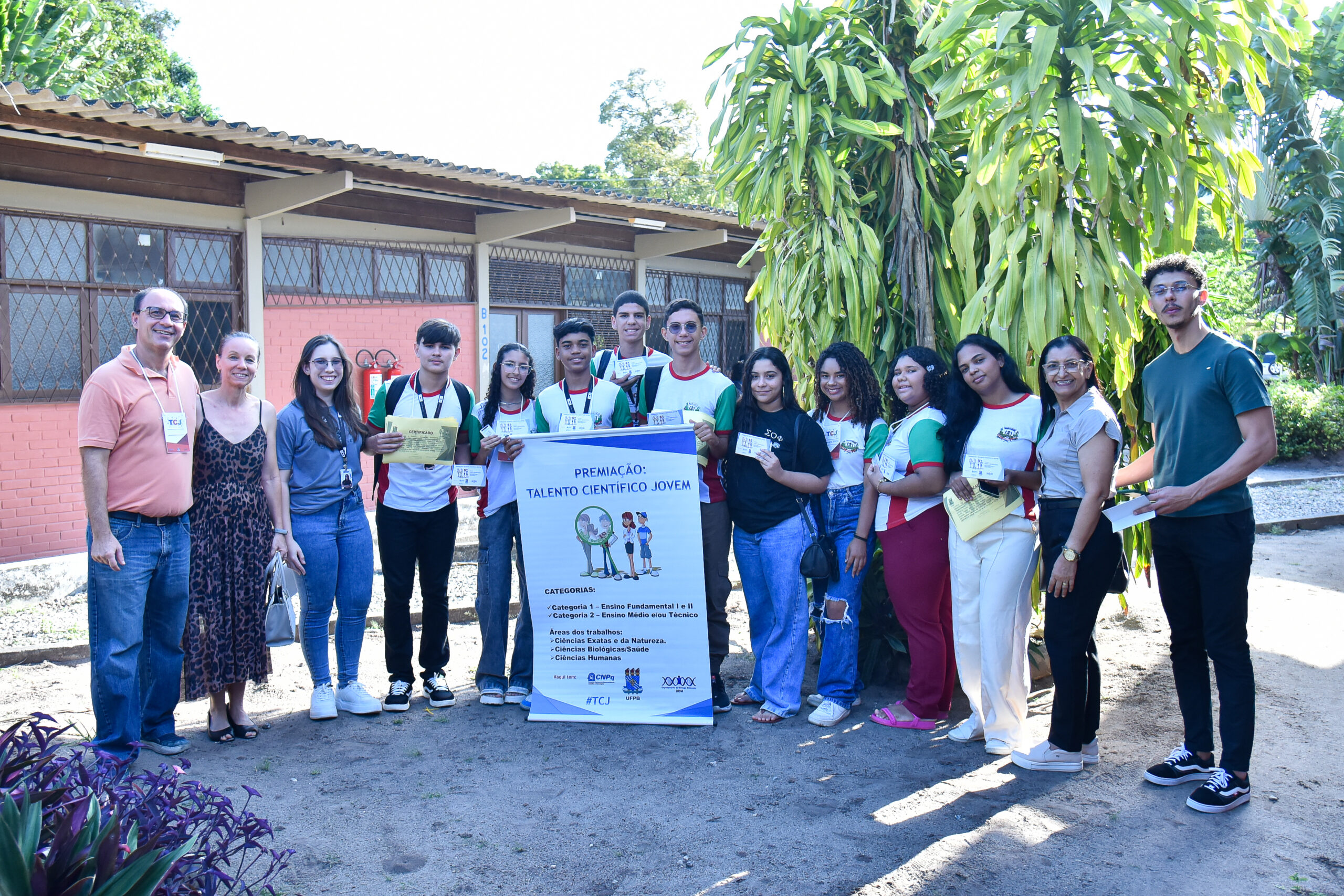 Estudantes de Mogeiro são premiados em concurso científico da UFPB